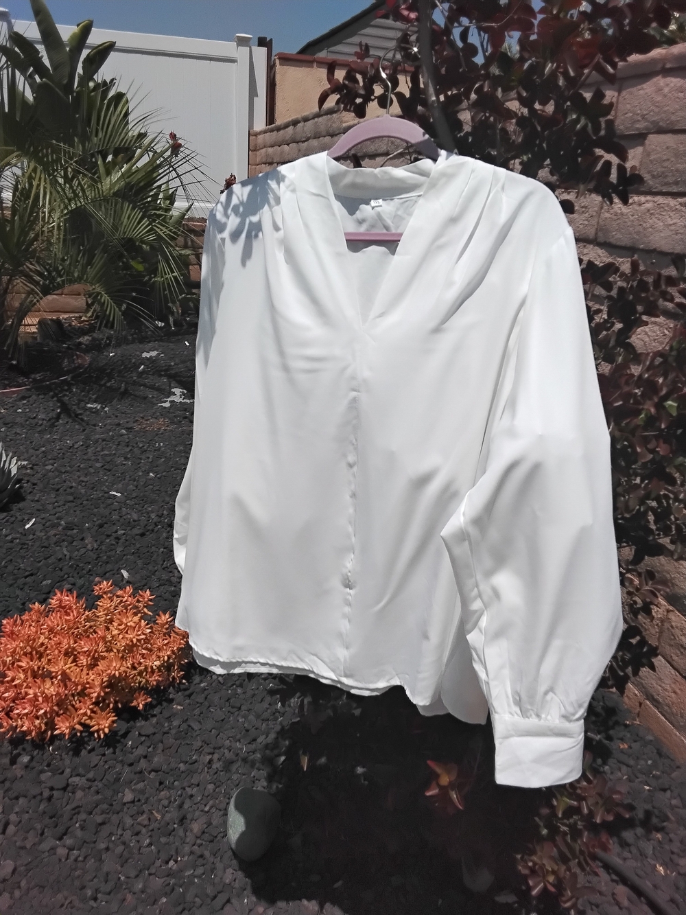 Source Unknown White V-Neck Long Sleeve Blouse